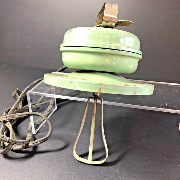 Vintage V.P. Corp Electric Butter Churn Decor Only Non Operational Farmhouse USA - Picture 2 of 12